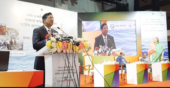 বিল গেটসও ফার্মের মুরগি খায়, বাংলাদেশের মানুষ খায় না: কৃষিমন্ত্রী আব্দুর রাজ্জাক